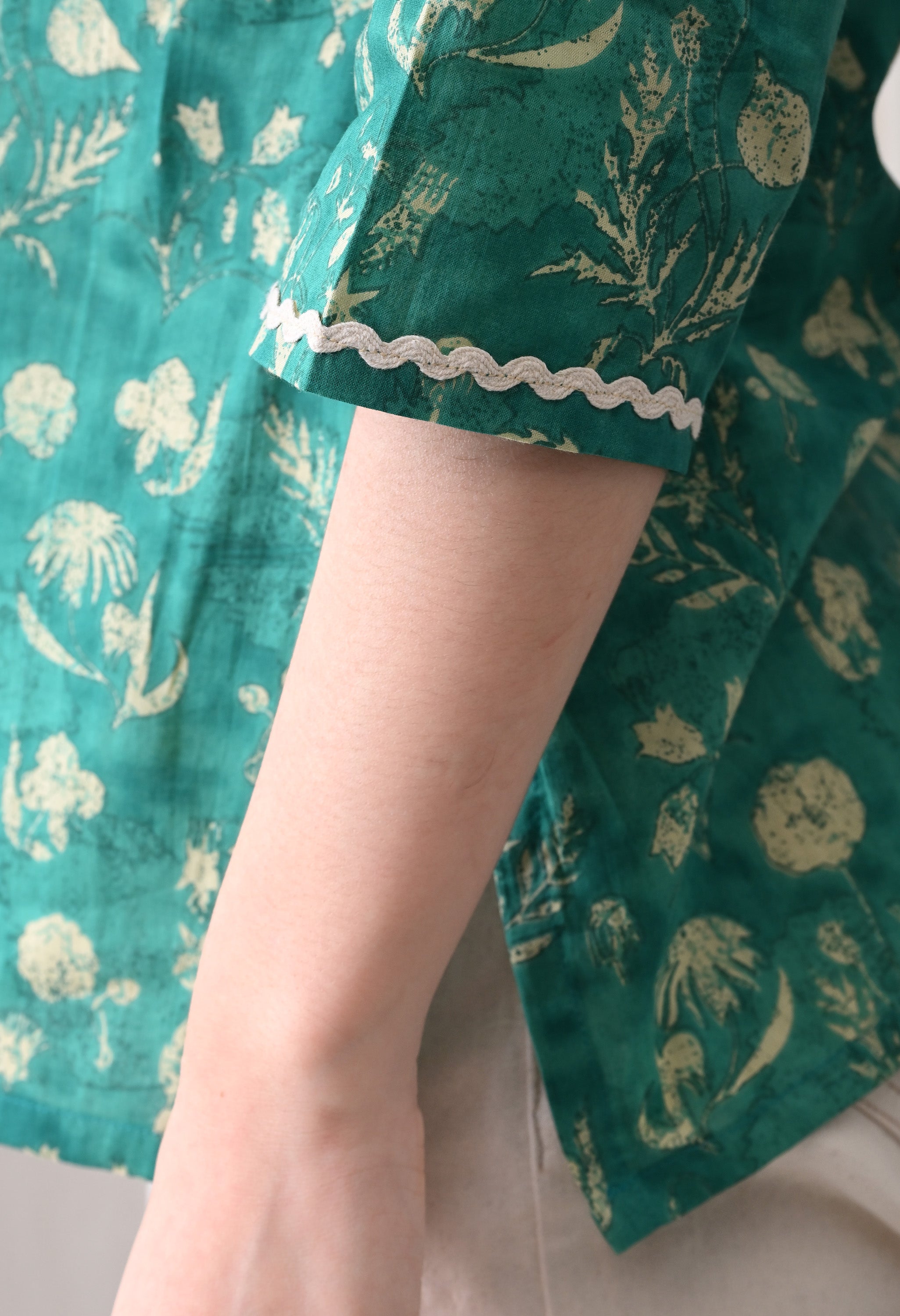 MEERA FAB Women Cotton Printed A-Line Tunic Top with Square Neck | Floral Printed Top with 3/4 Sleeves | Short Kurti for Women